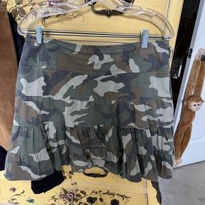Camouflage mini skirt